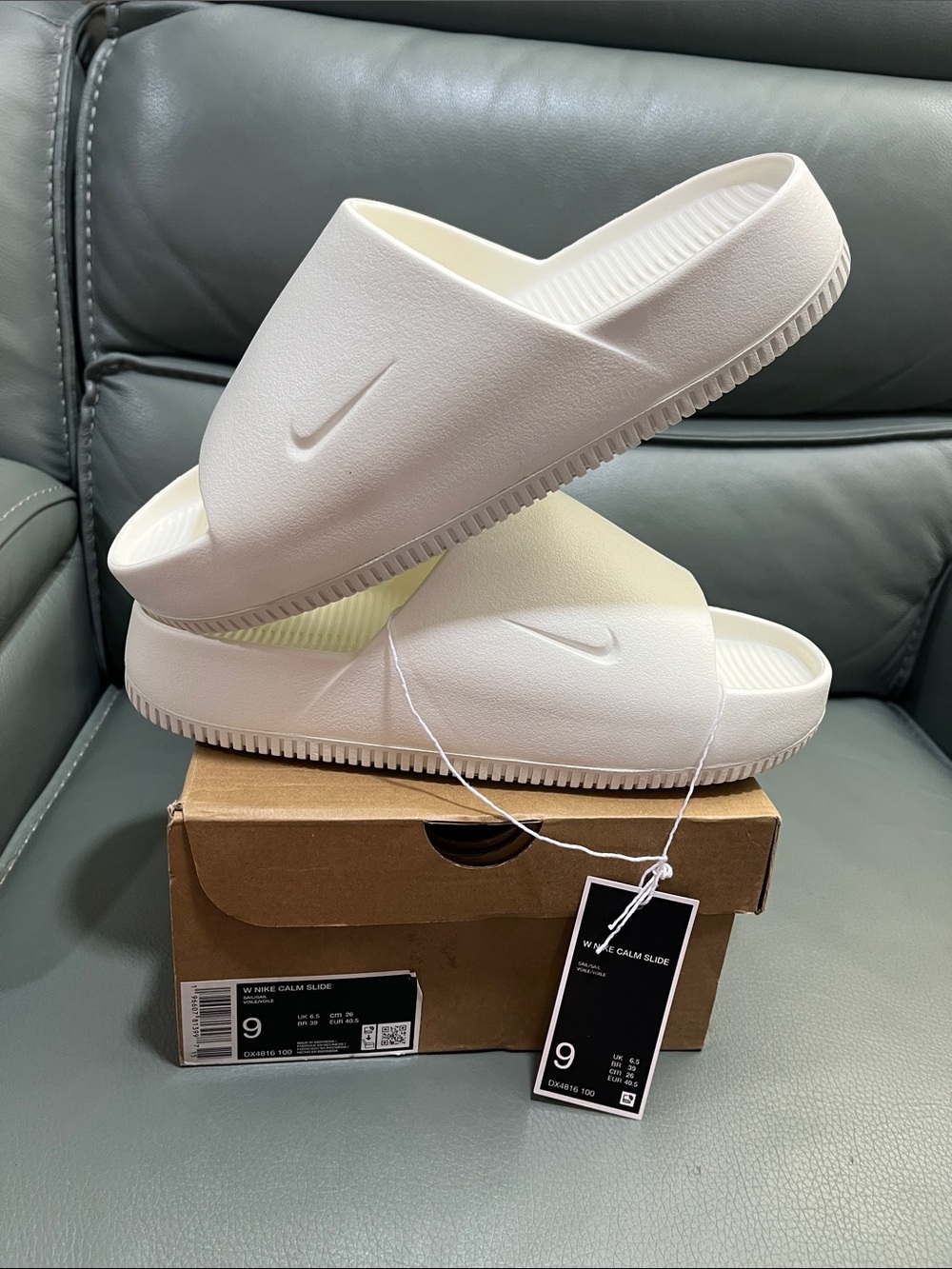Nike Calm Slides